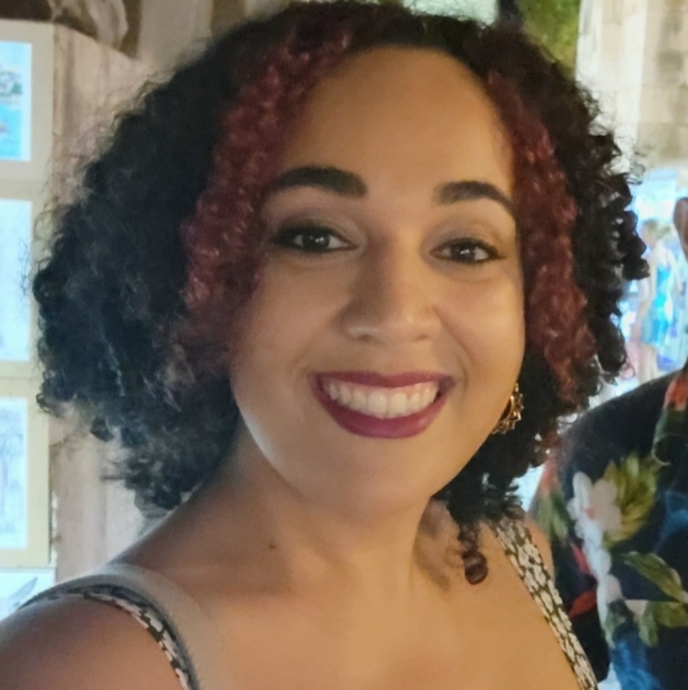 Meet your Posher, Anahi